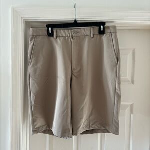 Men's Greg Norman Tan Shorts Size 32W